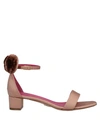 Oscar Tiye Sandals In Pale Pink