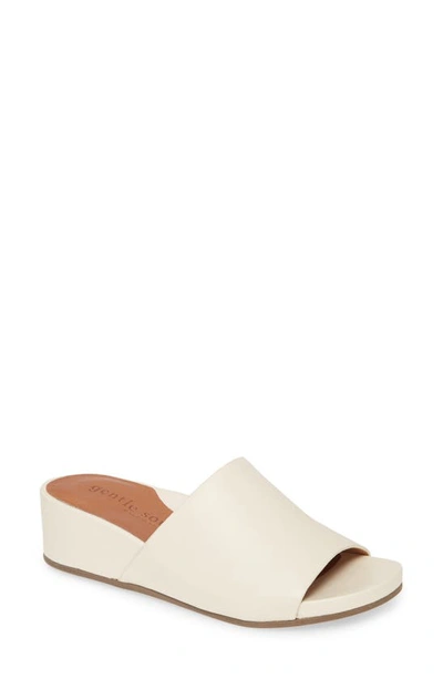 Gentle Souls By Kenneth Cole Gianna Slide Sandal In White Suede