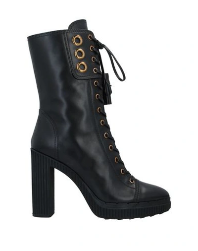 Tod's Ankle Boots In Black