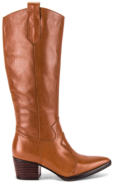 Alias Mae Stevie Boot In Tan Burnished
