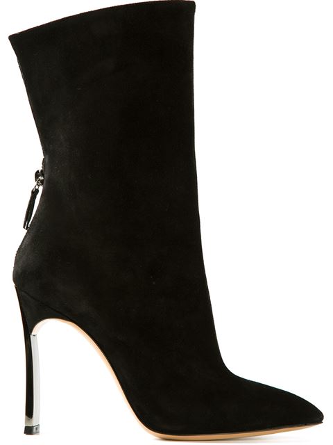 pointed toe boots flat