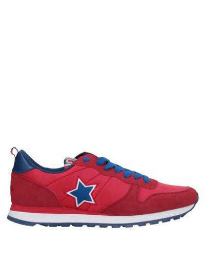 Invicta Sneakers In Red