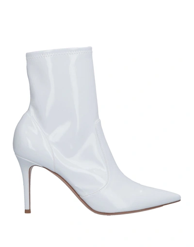 Gianvito Rossi Ankle Boots In White