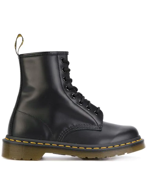 dr martens boots matte black