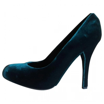 Pre-owned Dolce & Gabbana Velvet Heels In Blue
