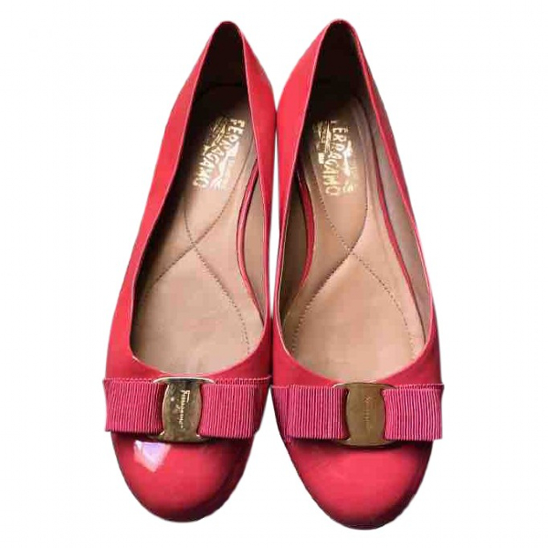ferragamo vara flats
