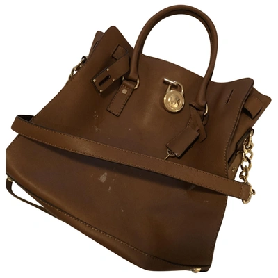 Pre-owned Michael Kors Hamilton Leather Handbag In Brown