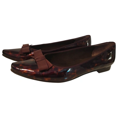 Pre-owned Stuart Weitzman Patent Leather Ballet Flats In Brown