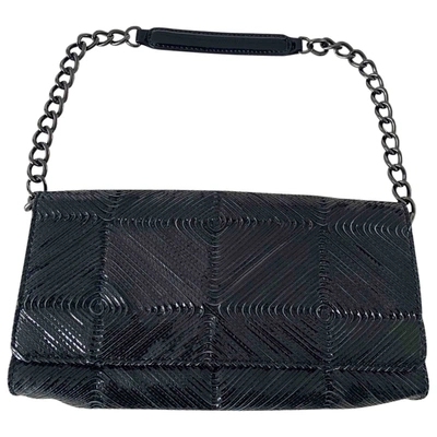 Pre-owned Hugo Boss Cloth Handbag In Black