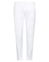 Entre Amis Pants In White
