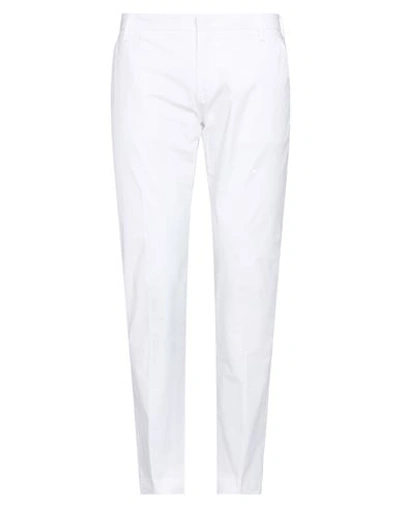 Entre Amis Pants In White