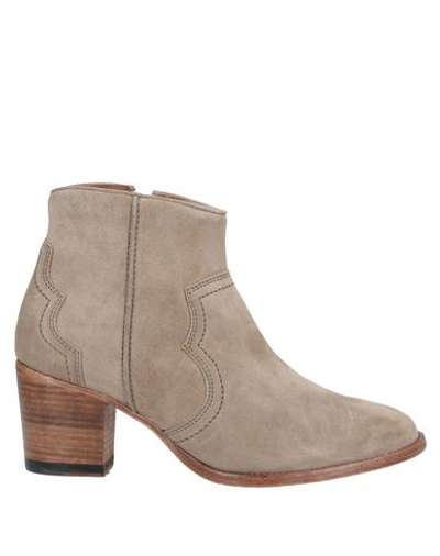 Catarina Martins Ankle Boots In Khaki