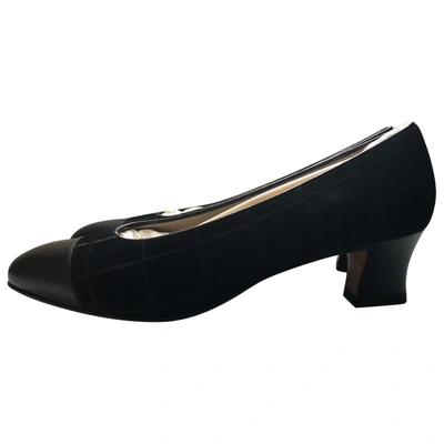 Pre-owned Ferragamo Leather Heels In Black