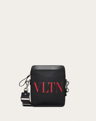 Valentino Garavani Uomo Vltn Leather Crossbody Bag In Black/pure Red