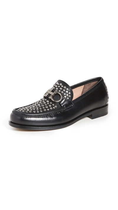 Ferragamo Rolo Studded Loafers In Black