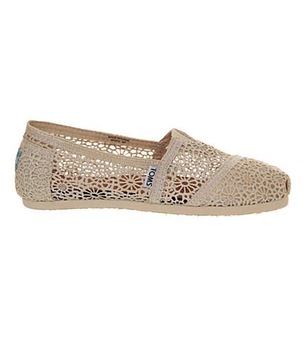 toms classic crochet