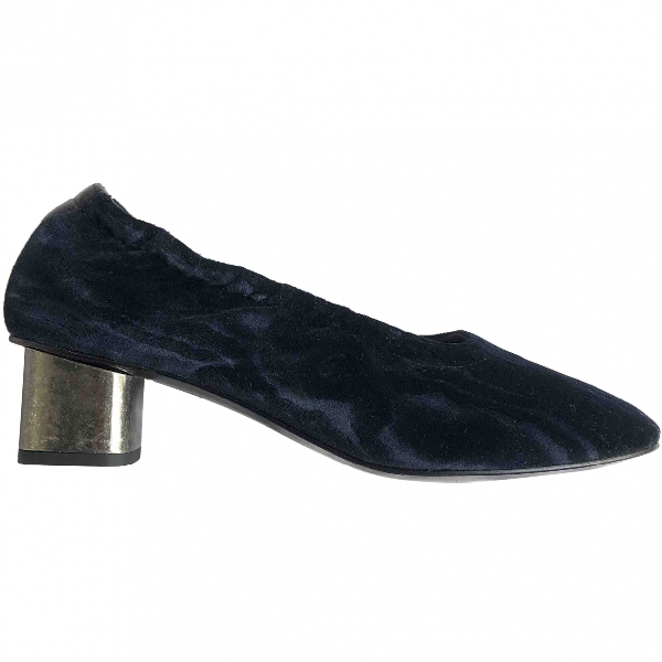 navy velvet heels