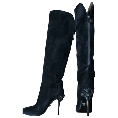 Pre-owned Versace Boots In Black