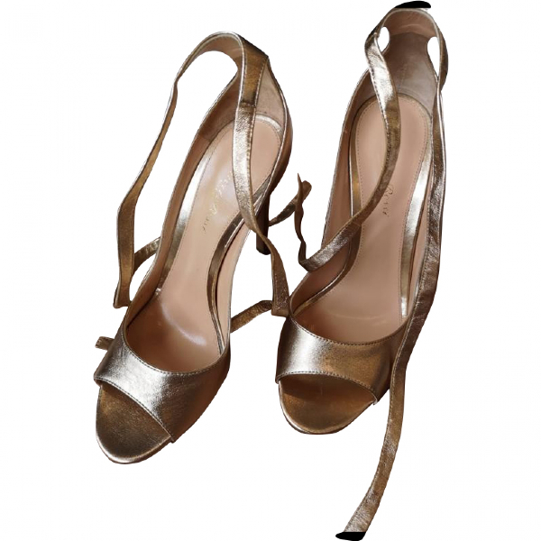 gianvito rossi gold plexi