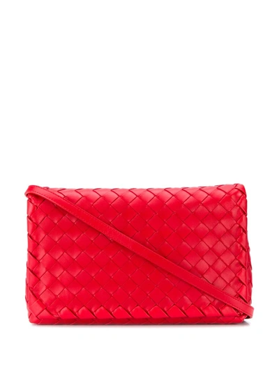 Bottega Veneta Intrecciato Shoulder Bag In Red