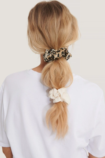 Na-kd 2-pack Leo Mix Scrunchies - Brown,white,multicolor In White/leopard