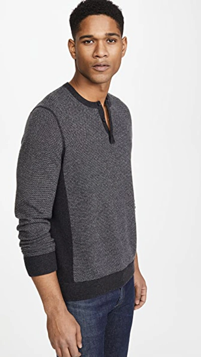 Vince Slim Fit Bird's Eye Henley Wool & Cashmere Sweater In Heather Charcoal/heather Grey