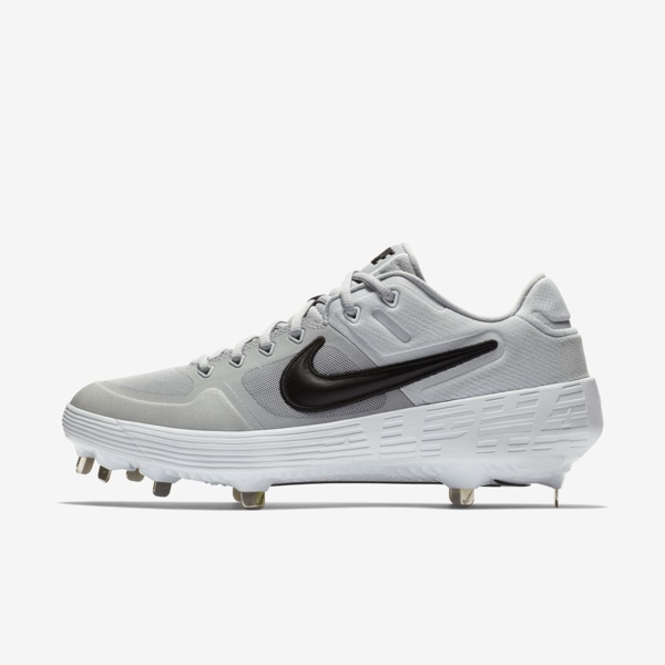 grey nike baseball cleats