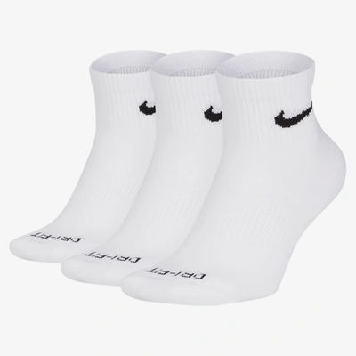 Nike Everyday Plus Cushioned Training Ankle Socks In White