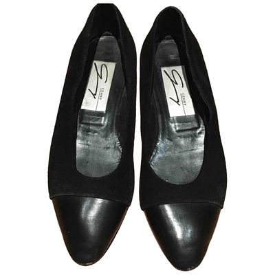 Pre-owned Genny Leather Ballet Flats In Black