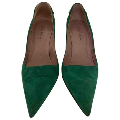 Pre-owned Cesare Paciotti Velvet Heels In Green