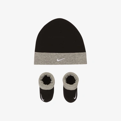 Nike Baby Hat And Booties Set In Black