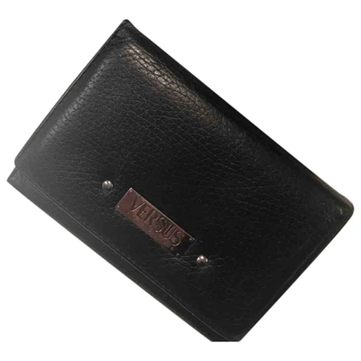 Pre-owned Versus Leather Wallet In Black