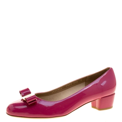 Pre-owned Ferragamo Pink Patent Leather Vara Bow Block Heel Pumps Size 40.5