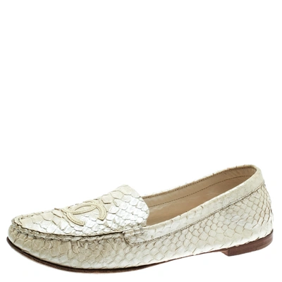 Pre-owned Chanel Pearl Finish Cream Python Leather Slip On Loafers Size 38.5