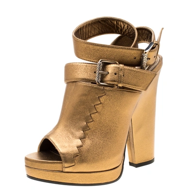 Pre-owned Bottega Veneta Metallic Gold Intrecciato Detail Leather Buckle Peep Toe Platform Sandals 38