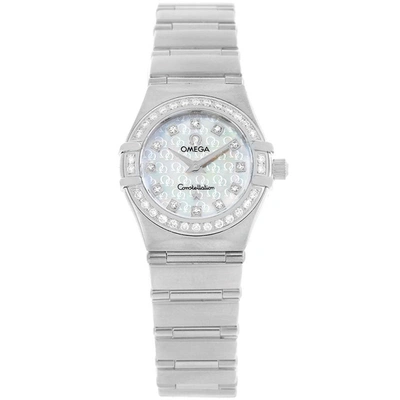 Pre-owned Omega Mop Stainless Steel Diamond Constellation '95 1460.75.00 Women's Wristwatch 22.5mm In White