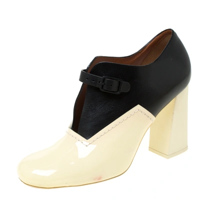 Pre-owned Celine Cream/black Patent Leather V Neck Buckle Strap Booties Size 39