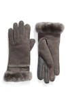 Ugg Stitched Slim Tech Gloves In Charcoal