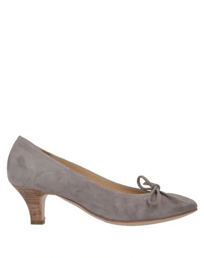 Pomme D'or Pumps In Grey