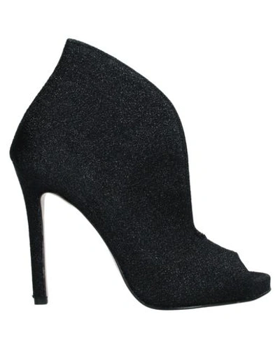 Estelle Ankle Boot In Black