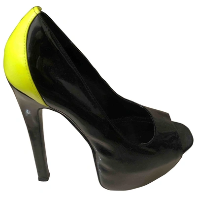 Pre-owned Steve Madden Patent Leather Heels In Black
