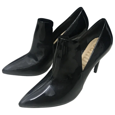 Pre-owned Schutz Patent Leather Heels In Black