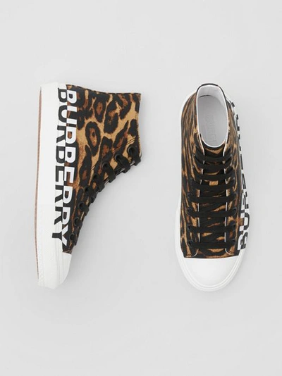 Burberry Larkhall Logo高帮运动鞋 In Animal Print