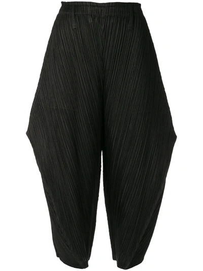 Issey Miyake Angular Cropped Trousers In Black