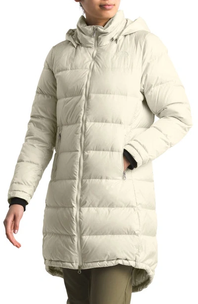 The North Face Metropolis Ii Water Repellent 550 Fill Power Down Hooded Parka In Vintage White