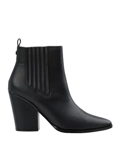 Kendall + Kylie Colt Pointed Ankle Boot In Black