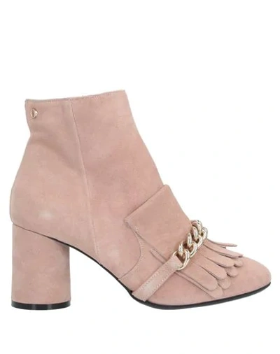 Ottod'ame Ankle Boots In Sand