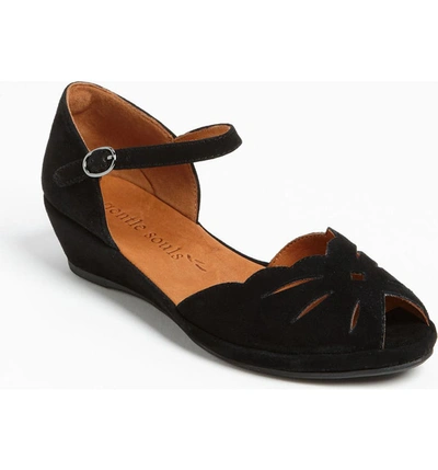 Gentle Souls By Kenneth Cole 'lily Moon' Sandal In Black