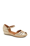 Gentle Souls By Kenneth Cole 'lily Moon' Sandal In Gold