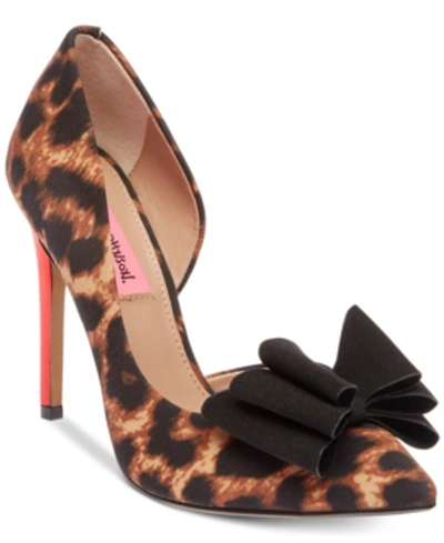Betsey Johnson Prince D'orsay Evening Pumps Women's Shoes In Leopard